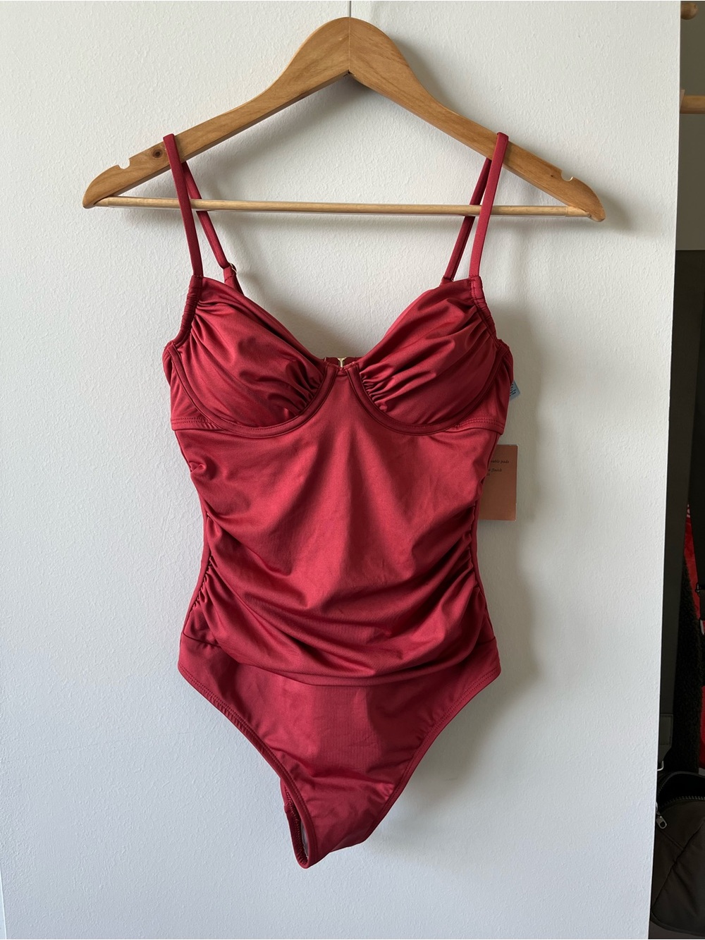 Shade & Shore Women’s Red One-Piece Swimsuit XS (0-2) NWT Underwire Shirred